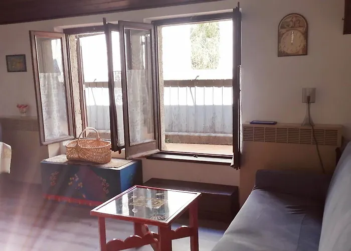 Un Nido Nella Torre Del Castello *