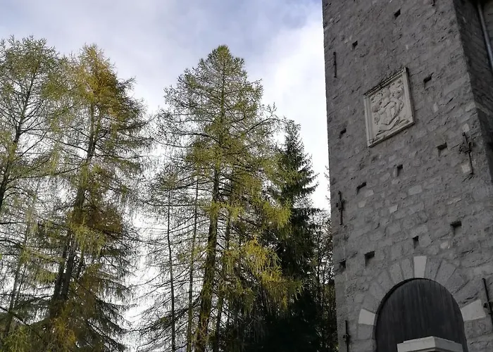 Un Nido Nella Torre Del Castello Apartment *